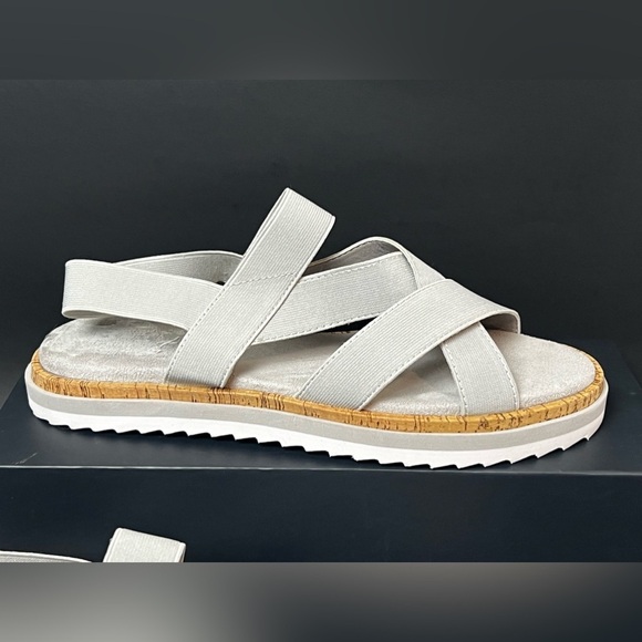 NEW sandals B-52 by bullboxer, size 8 - Picture 4 of 8